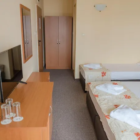 Hotell Hotel Eva Ravda